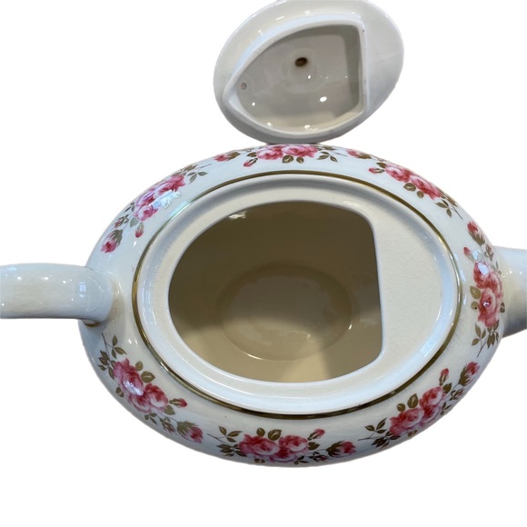 Sadler tea pot oval design with cabbage roses. - Picture 4 of 10